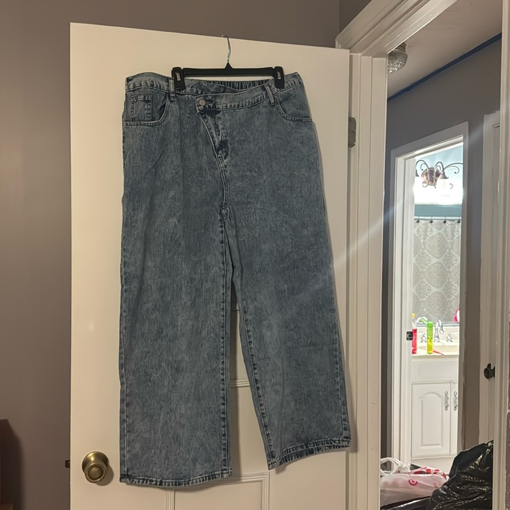 3 XL wide leg jeans never worn